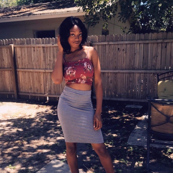 Profile Picture of Doshia Thompson (@adoshia) on Poshmark