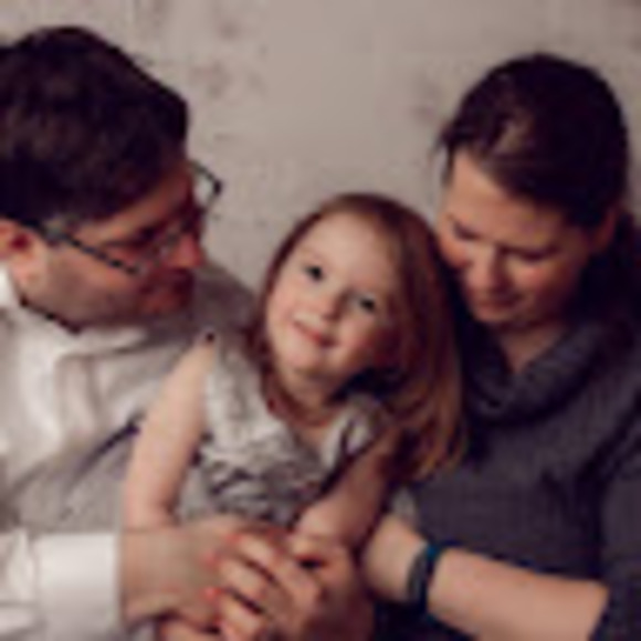 Profile Picture of Kelly Savoy (@nerdy3000) on Poshmark