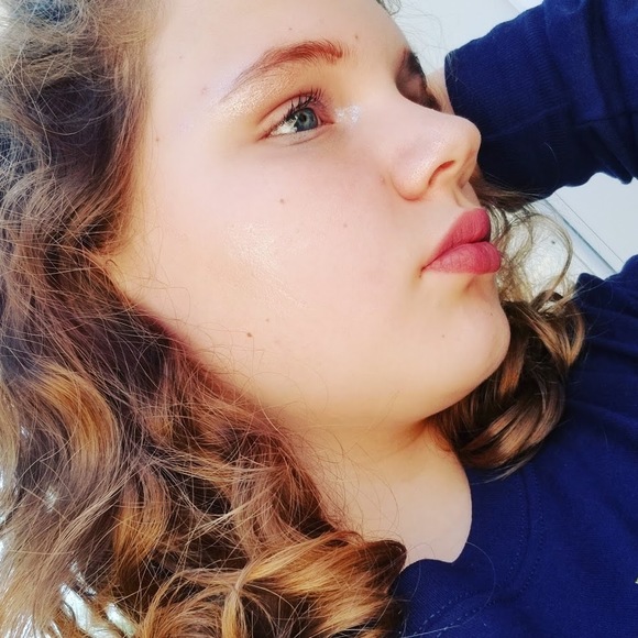 Profile Picture of Cassidy Wiley (@wileycassidy06) on Poshmark