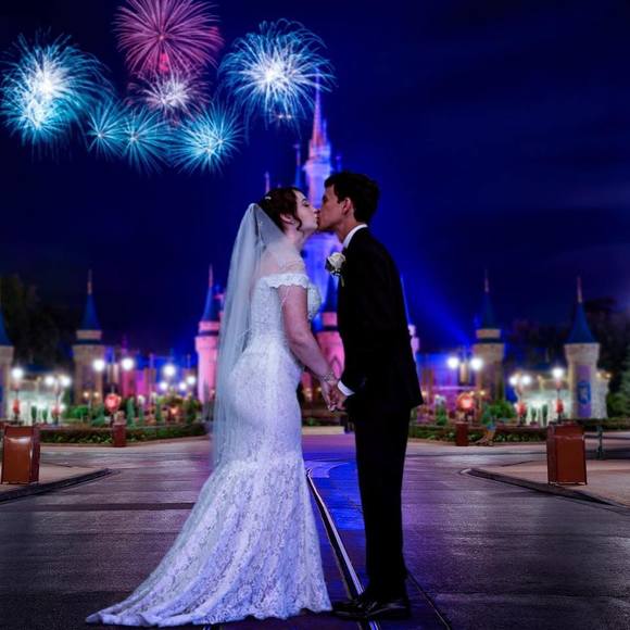 Profile Picture of Alice Carter (@allycarter476) on Poshmark