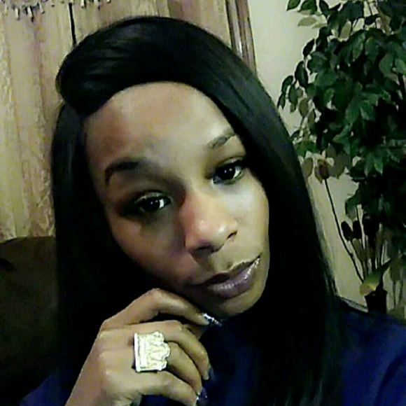 Profile Picture of Jasmine Usher (@jasmineusher) on Poshmark