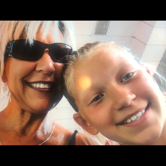 Profile Picture of Stacy Rundquist (@stacyrundquist) on Poshmark