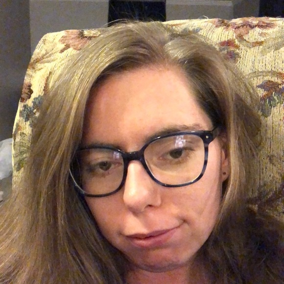 Profile Picture of Emily Jakeway (@emilyjakeway) on Poshmark