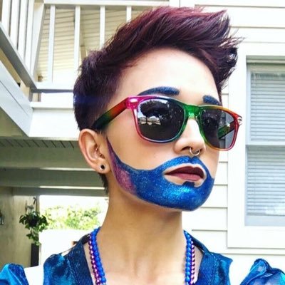 Profile Picture of Val Taylor (@valeatscheese2) on Twitter