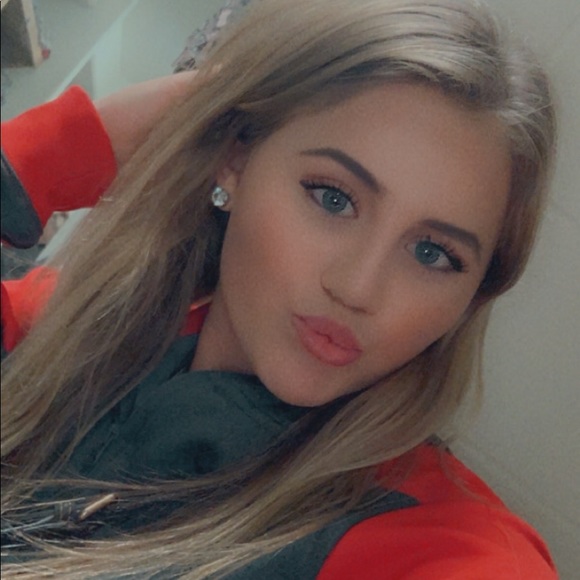 Profile Picture of Ryli Sorace (@ryli_sorace) on Poshmark