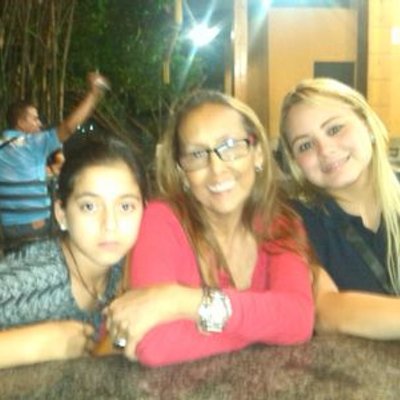 Profile Picture of Esperanza Correa (@esperanzacorr15) on Twitter