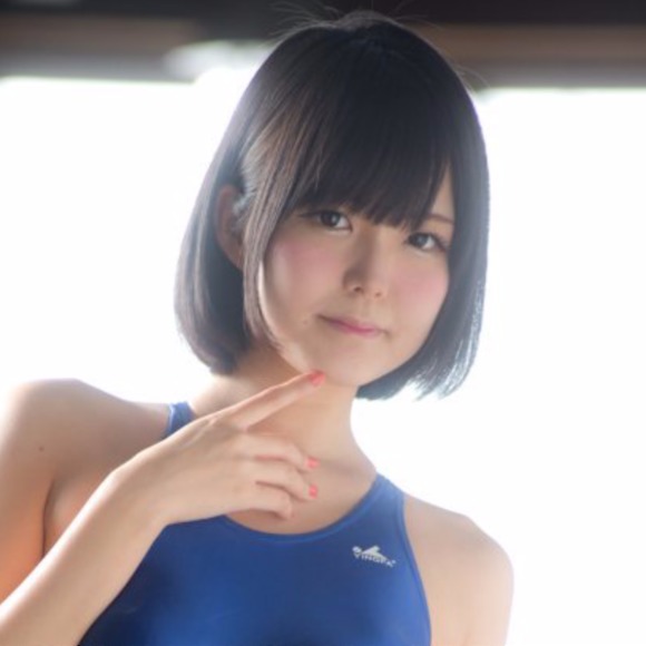 Profile Picture of Chen Xiangwei (@psychedelicchen) on Poshmark