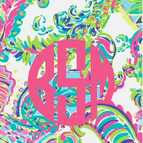 Profile Picture of Bella Scarmack (@dancerbee19) on Poshmark