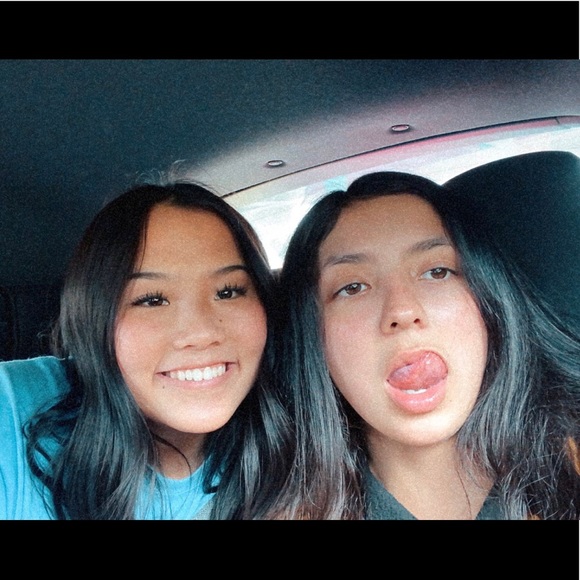 Profile Picture of Lily Ruiz (@lilyru2882) on Poshmark