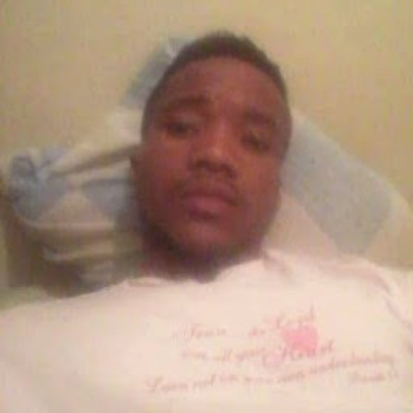 Profile Picture of Jules Jamesley (@julesjamesley) on Poshmark