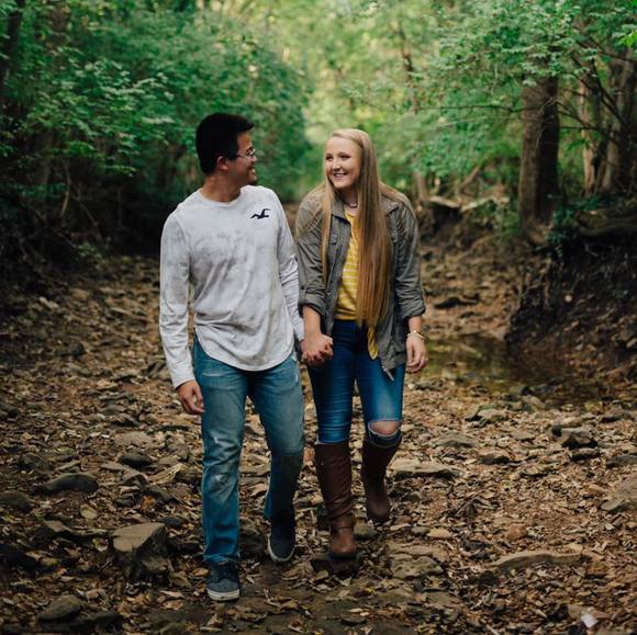 Profile Picture of Yan Zheng (@yanzheng12) on Poshmark