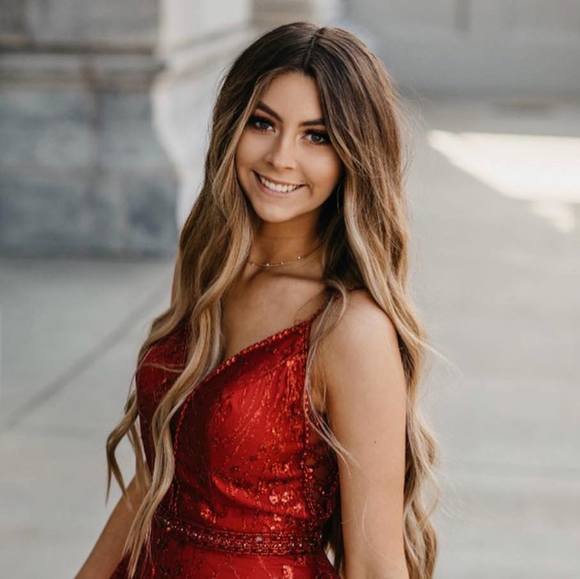 Profile Picture of Gillian Majher (@gillianmajher) on Poshmark
