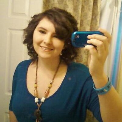 Profile Picture of Alex Thomason (@lanychick) on Twitter