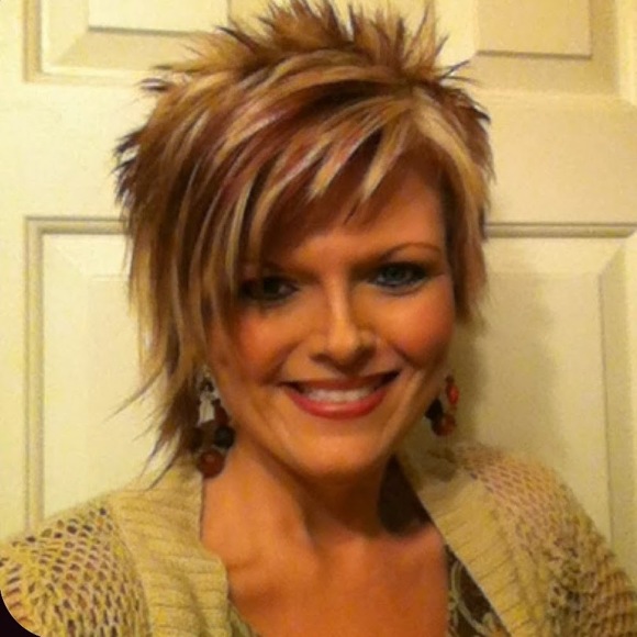 Profile Picture of Donya Sloop (@donyasloop) on Poshmark