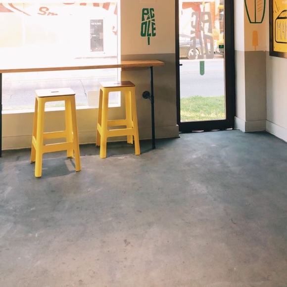 Profile Picture of Taylor Giles (@tyg892) on Poshmark