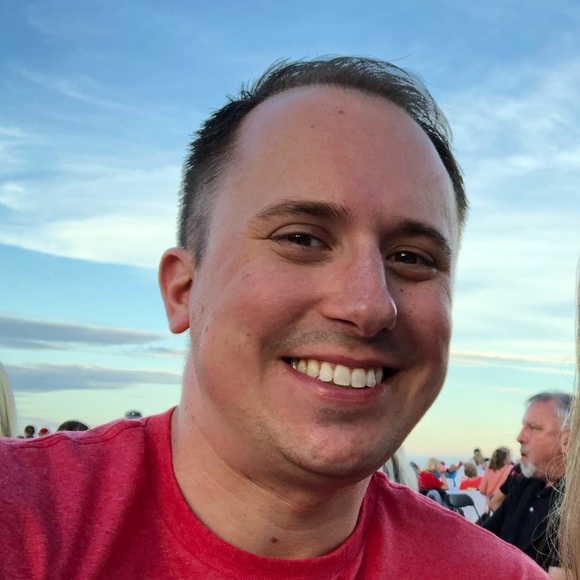 Profile Picture of Dustin Mcmahon (@dustinmcmahon) on Poshmark