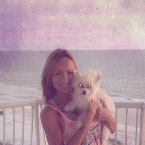 Profile Picture of Giuseppina Wright (@giuseppina20) on Poshmark