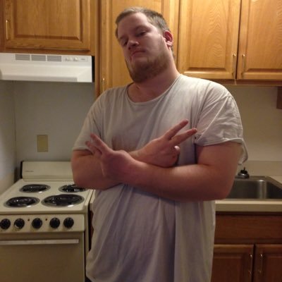 Profile Picture of David Latchaw (@DavidX1988) on Twitter