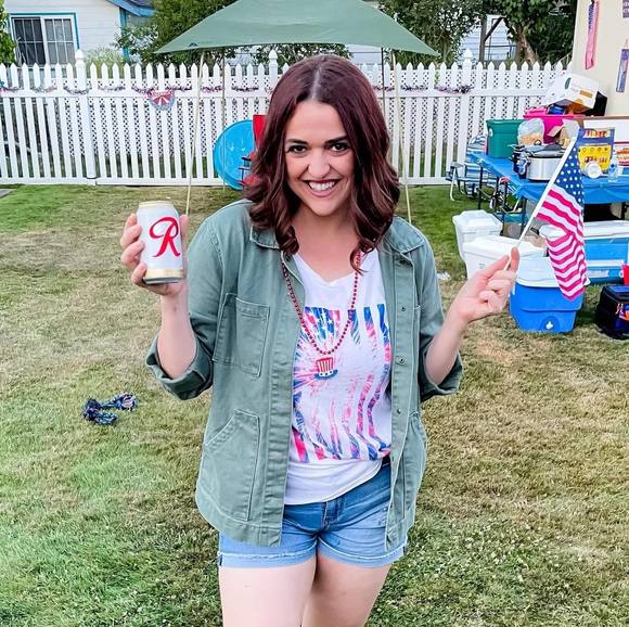 Profile Picture of Alana Wetsch (@alanawetsch) on Poshmark