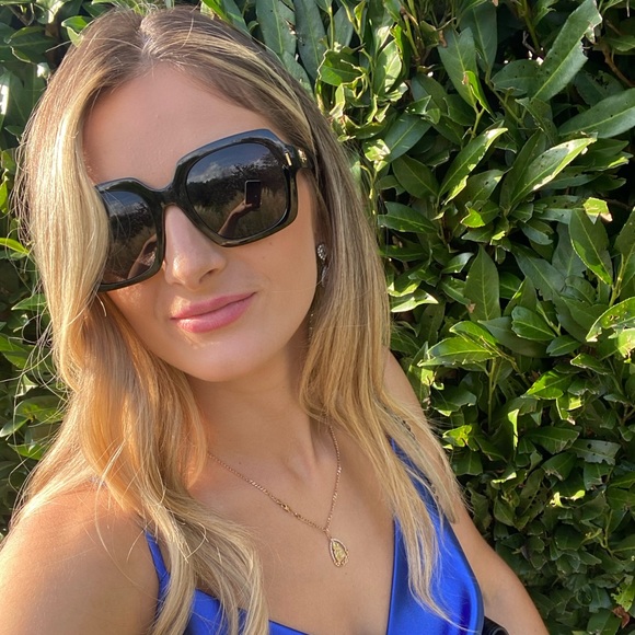 Profile Picture of Oksana Datsko (@oksanadatsko) on Poshmark