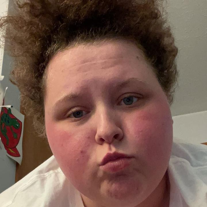 Profile Picture of   Holly Lunsford... (@hollylunsford1) on Tiktok