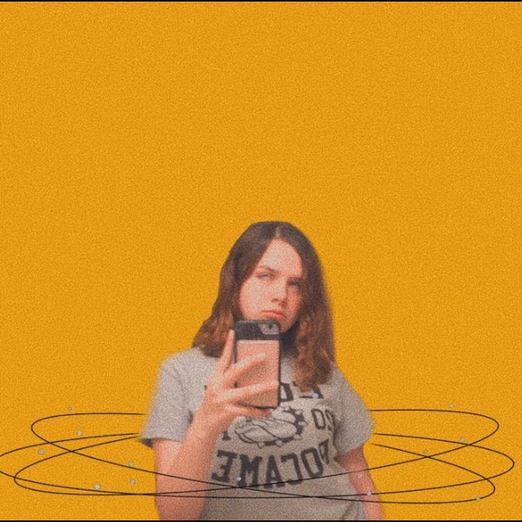 Savannah Simmler - Poshmark Profile Picture of Savannah Simmler (@savannahsimmler) on Poshmark