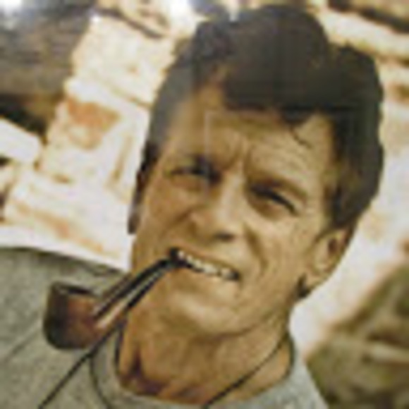 Profile Picture of Robert Edgell (@robertedgell) on Poshmark