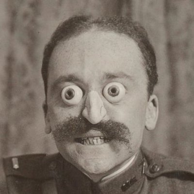 Profile Picture of Simon Jones (@SimonJHistorian) on Twitter