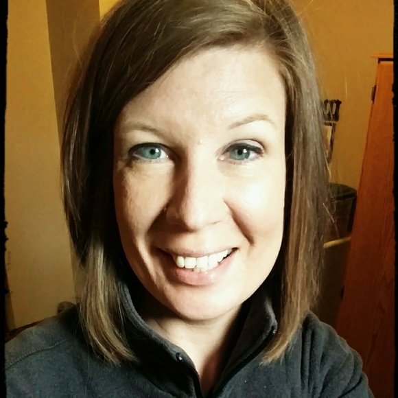 Profile Picture of Chris Jelinek (@jelinek2004) on Poshmark