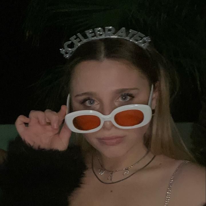 Profile Picture of AnnetteDelgado (@annettedelgadoqcrio) on Tiktok
