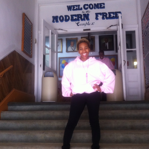 Profile Picture of Clea Etheridge (@ttfashion) on Poshmark