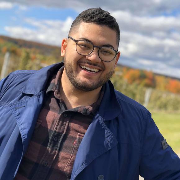 Profile Picture of Mina Mikhail (@minamikhail2) on Poshmark