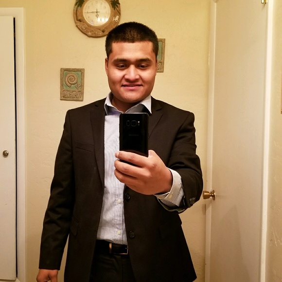 Profile Picture of Richard Ojeda (@riwers) on Poshmark
