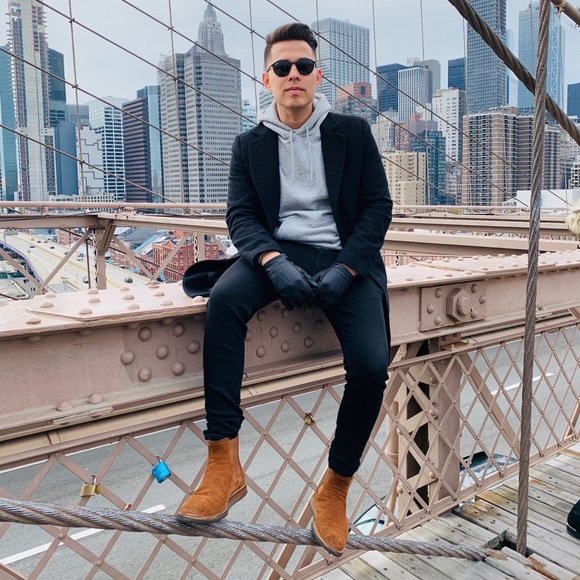 Profile Picture of Matthew Tolano (@tolanomatthew) on Poshmark