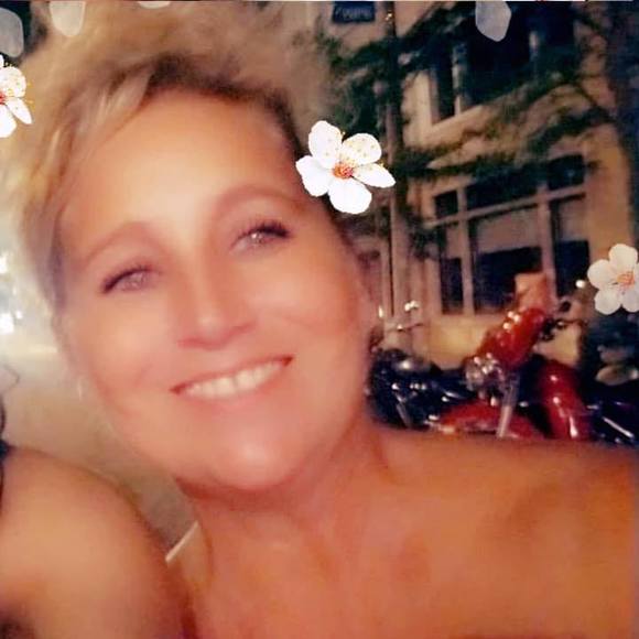 Tami Brockway - Poshmark Profile Picture of Tami Brockway (@littleflush) on Poshmark