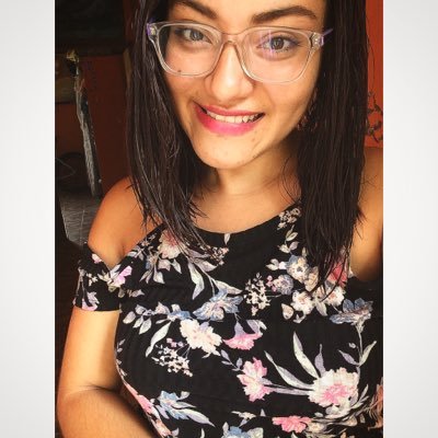Profile Picture of Jasmin Lorenzo (@JasminLorenzo9) on Twitter