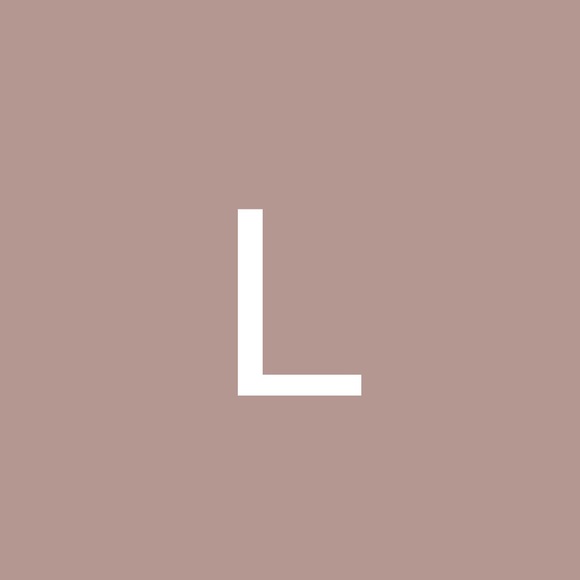 Profile Picture of Lumpia 628 (@lumpia628) on Poshmark