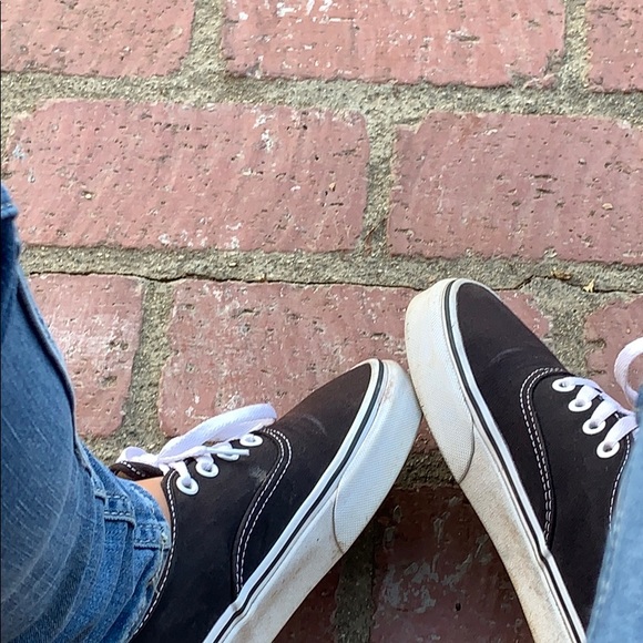 Profile Picture of Jordan Uraje (@jordanku03) on Poshmark