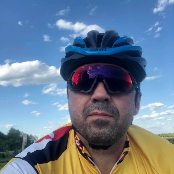 Profile Picture of Carlos Coelho (@carlos_coelho) on Poshmark