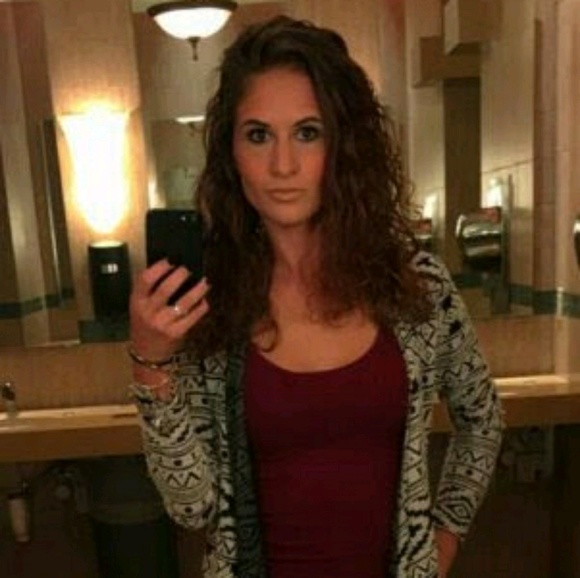 Profile Picture of Brijelle Hudock (@brijellehudock) on Poshmark
