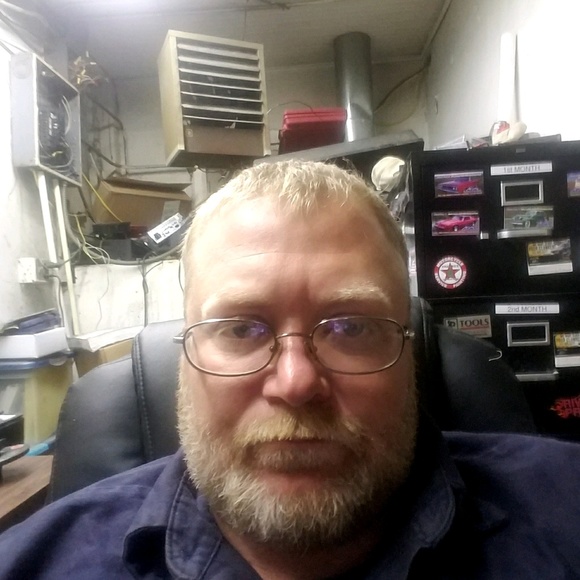 Profile Picture of Scott Dawes (@scottdawes1) on Poshmark