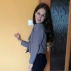 Profile Picture of   Lili Simon (@lilisimon06)... (@lilisimon06) on Tiktok