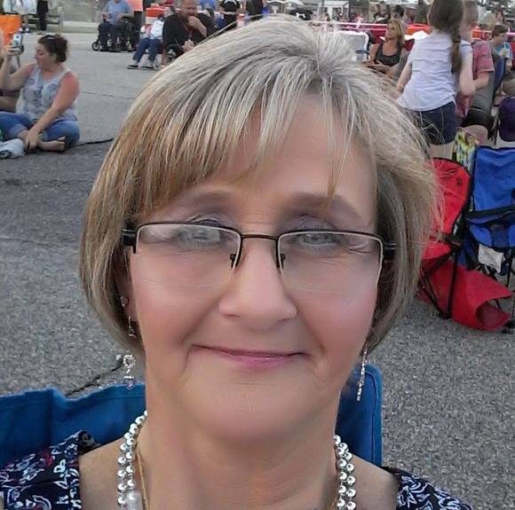 Tonya List - Poshmark Profile Picture of Tonya List (@tonyalist) on Poshmark