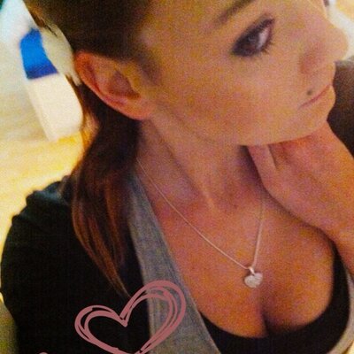 Profile Picture of Michelle Bott (@bott_michelle) on Twitter