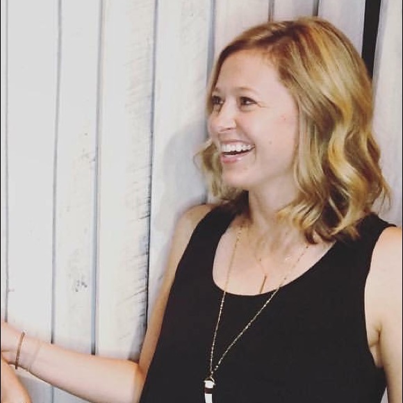 Profile Picture of Kayla Curfman (@kcurfman) on Poshmark