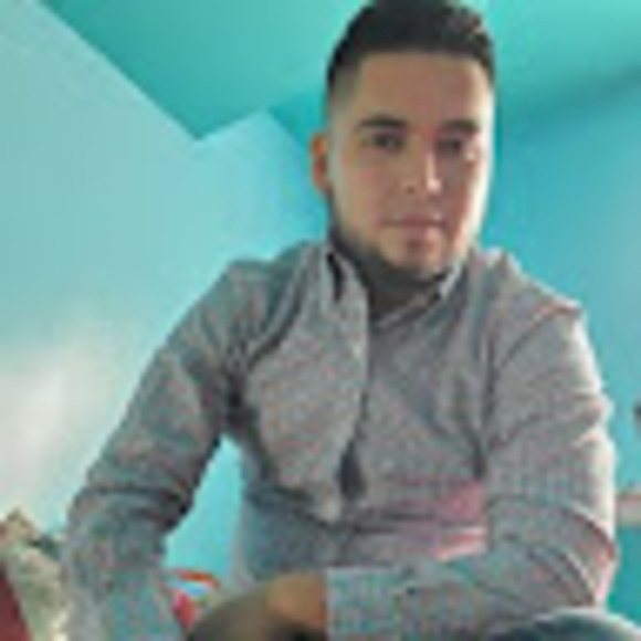 Profile Picture of David Mota (@dmota2706) on Poshmark