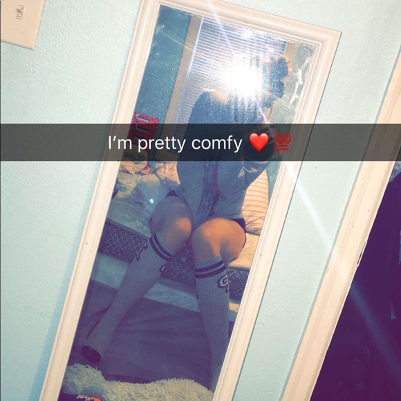 Profile Picture of Vanna Icenhower (@vannaicenhower) on Poshmark