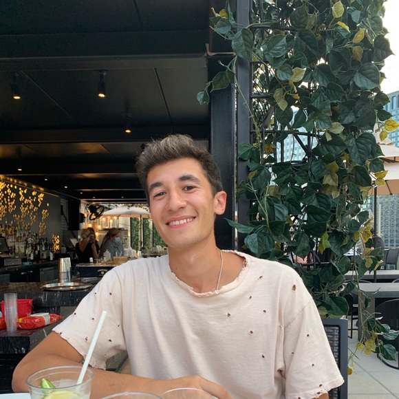 Profile Picture of Blake Small (@blakesmall) on Poshmark