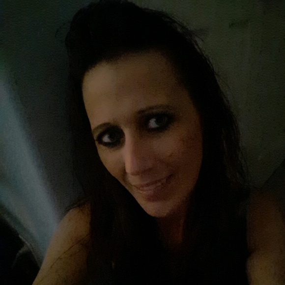 Profile Picture of Shelly Jackson (@shellyjac2325) on Poshmark