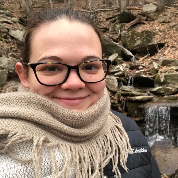 Profile Picture of Katie Meggs (@katiemeggs86) on Poshmark